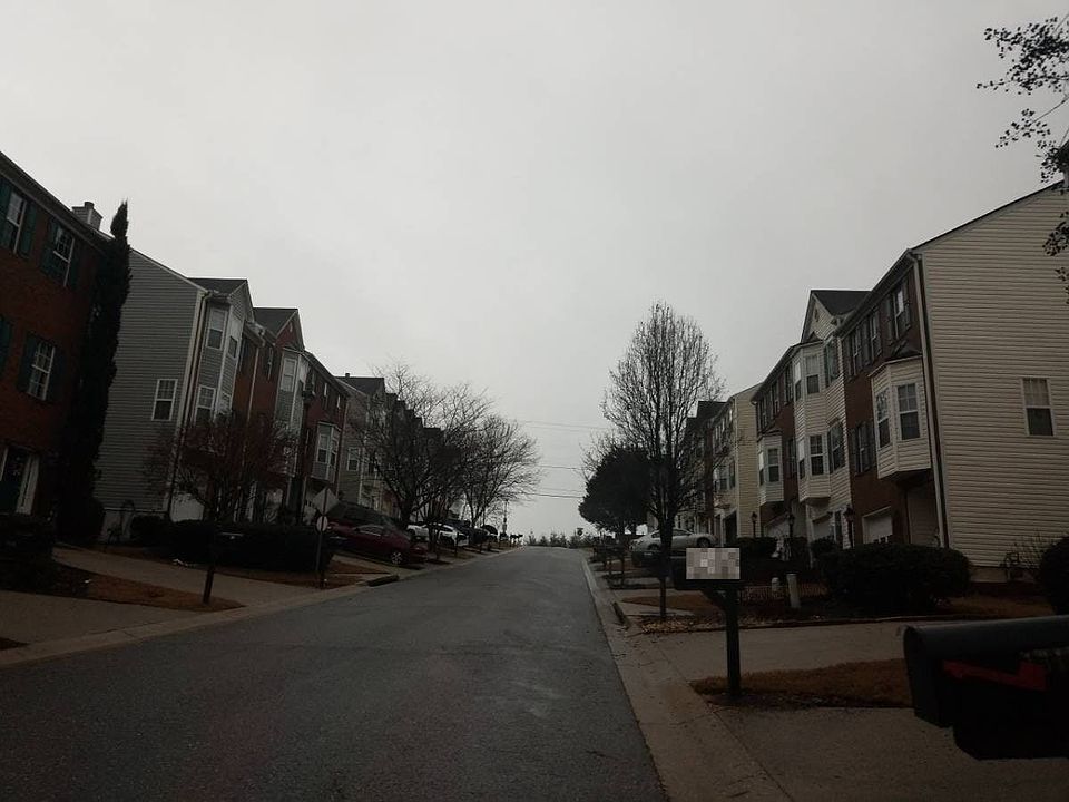 2nd image of 1318 Pilgrim Lake Dr