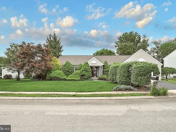 2425 Brookmar Dr, York, PA 17408