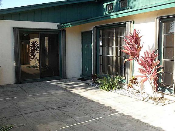 2nd image of 1048 Manor Drive #1048