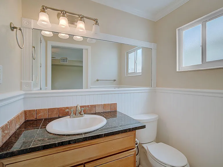 3750 Gulf Of Mexico Dr — Photo 25