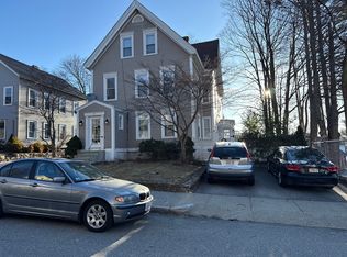 31 Lee St, Worcester, MA 01602