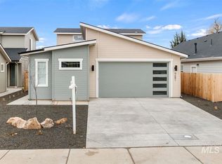 9681 Macaw, Boise, ID 83704