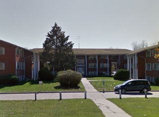 905 W Benton St #32, Iowa City, IA 52246