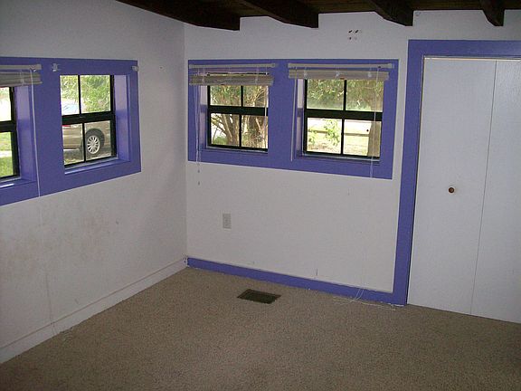 5th image of 10240 Kentucky St