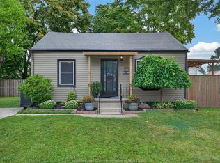 1170 Strathmore St, Windsor, ON N9C3N5