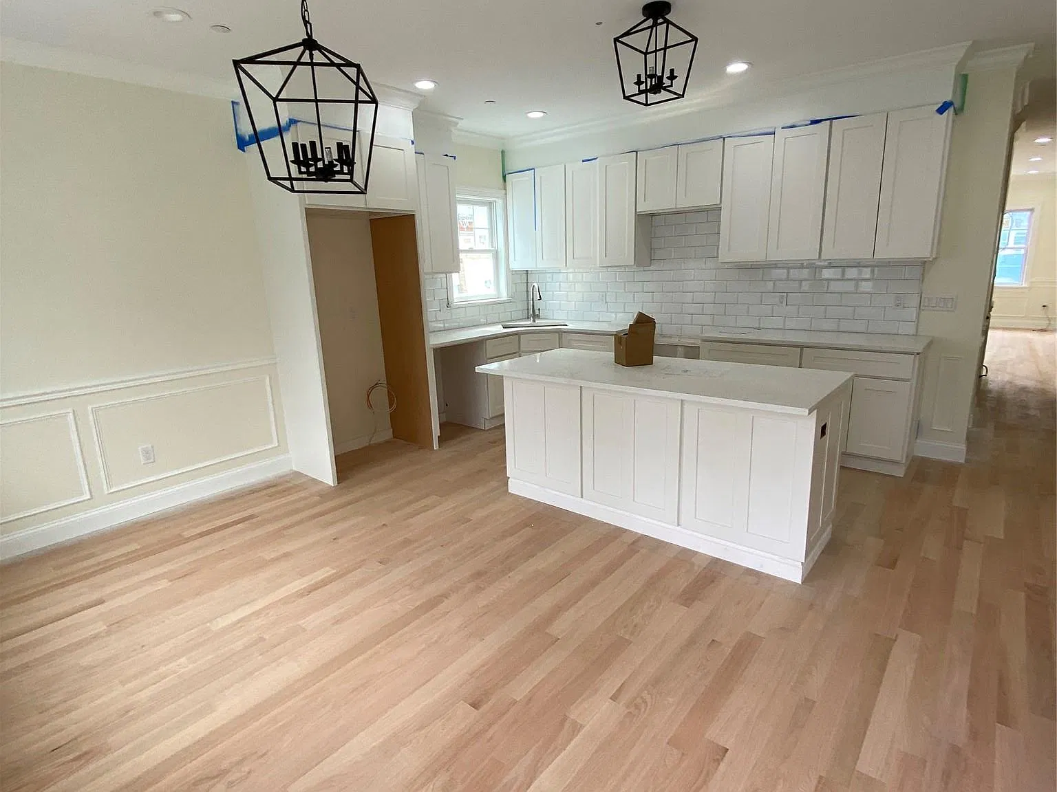 4 bed, 4.5 bath, 2300 sqft, $6,500 — Photo 1
