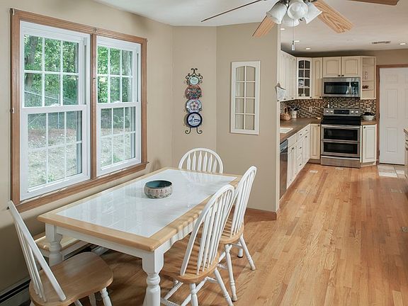 5th image of 80 Ledgeview Dr