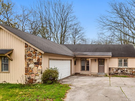 3rd image of 2176 Woodfield Park Rd