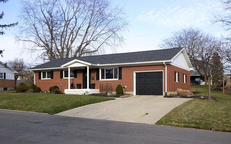 1st image of 528 Brookwood Dr