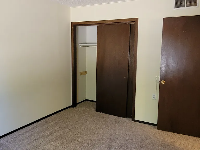 Heritage West Apartments — Photo 26