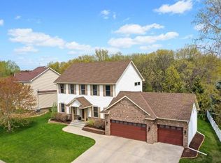 1776 Windsor Dr S, Shakopee, MN 55379