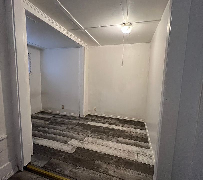 2nd image of 622 N 11th St