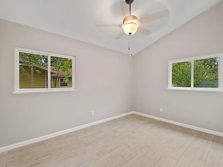 1703 New York Ave — Photo 18
