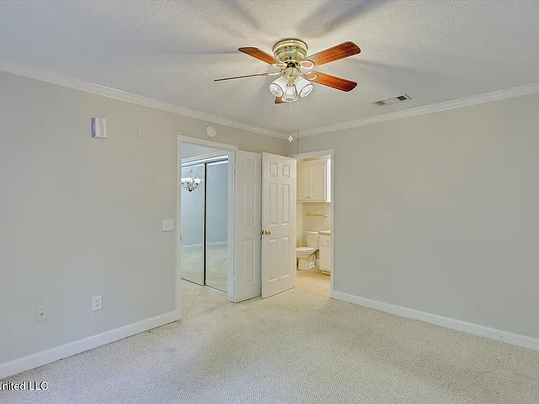 200 Woodgreen Dr #2 — Photo 14