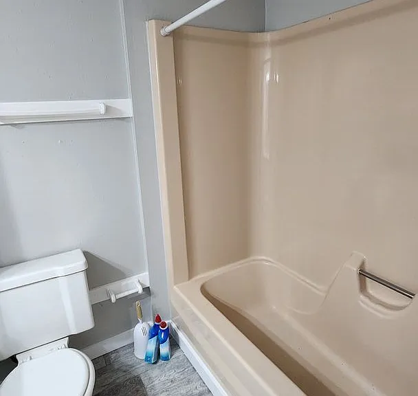 320 E Edwards St #16 — Photo 10
