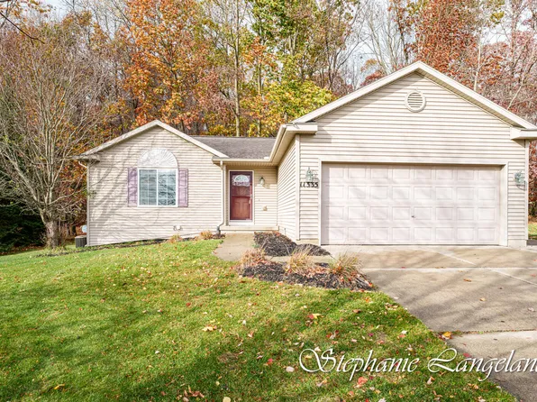 11335 Trent St SE, Lowell, MI 49331