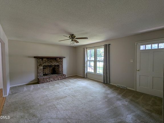 4th image of 808 Old Fayetteville Rd