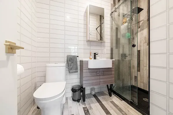 Rented by Joel Scharf, LREB | media 24