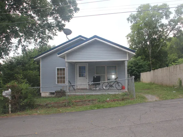 205 W Waterworks St, Dalton, GA 30720