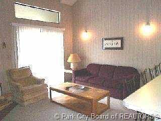 4th image of 1485 Woodside Ave #303-B