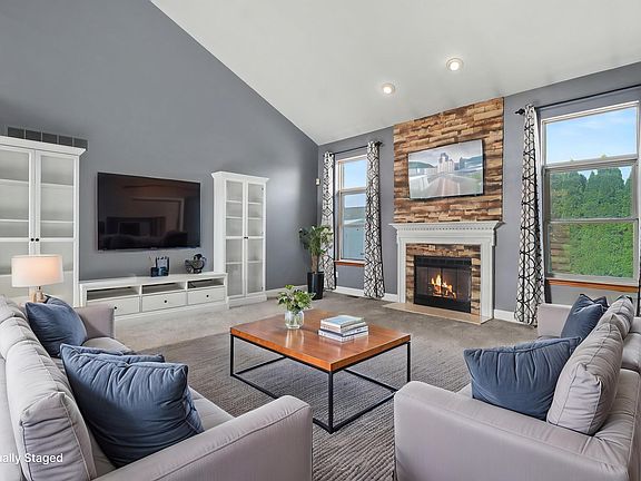 4th image of 24788 Foxmoor Blvd