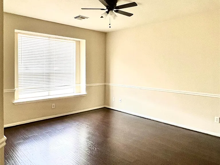 4911 Knights Branch Dr — Photo 14