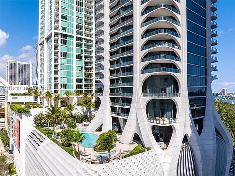 1000 Biscayne Blvd #Penthouse 1201 — Photo 48