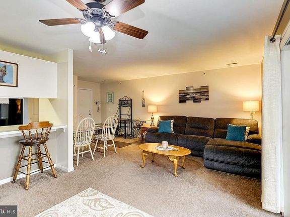 4th image of 3800 Meghan Dr APT 1B