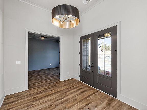 3rd image of 2068 Butler St