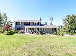 46 Flax Hill Rd, Brookfield, CT 06804