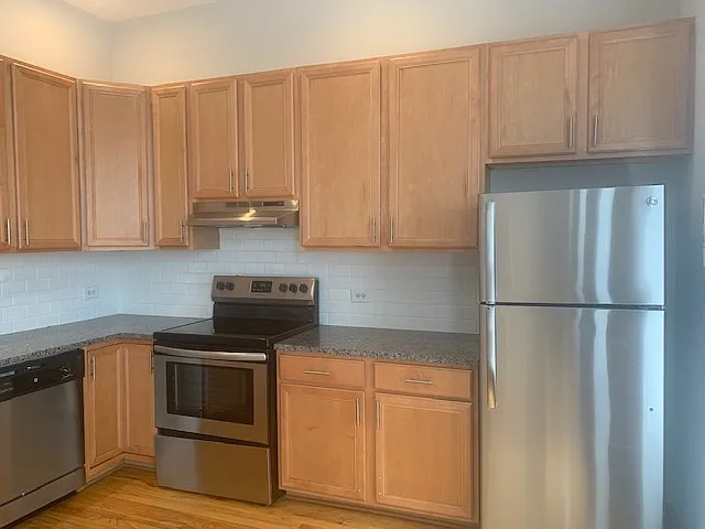 3055 N Sheffield Ave #2D — Photo 5