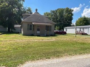 509 W Monroe St, Girard, IL