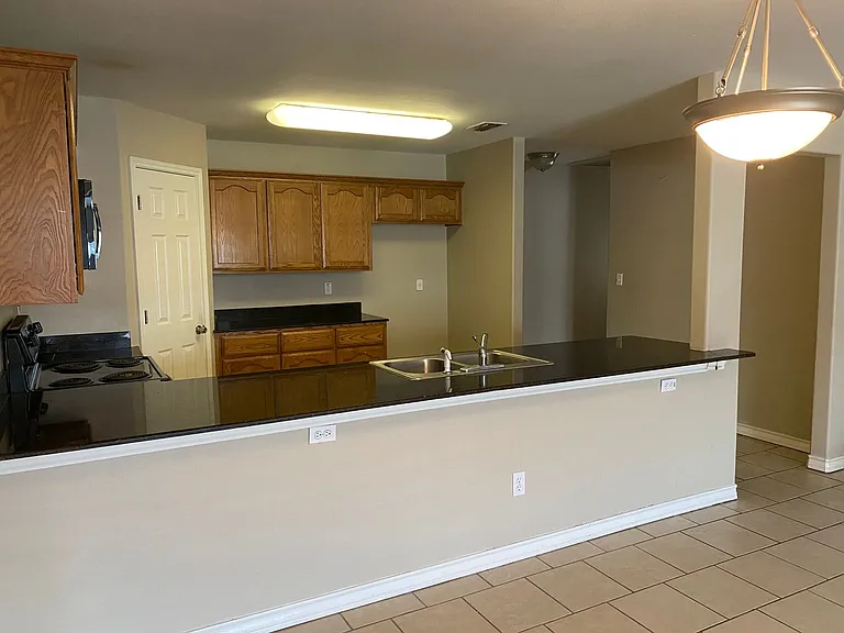 13665 Teague Ln — Photo 1