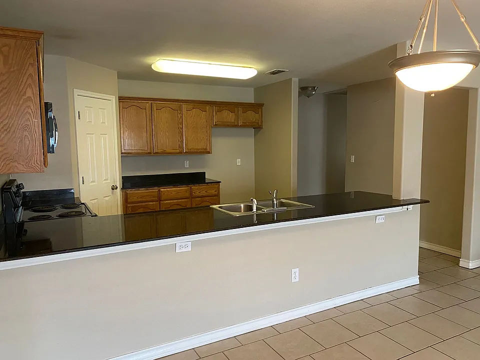 13665 Teague Ln