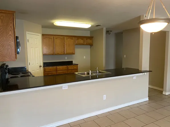 Ridgeway Townhomes, 2 bedroom, 2 baths