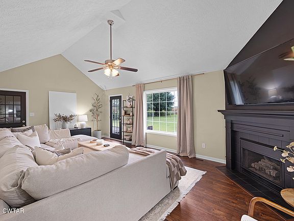 4th image of 85 Oakdale Dr