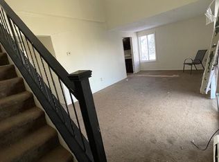 124 Silver Ln #18, East Hartford, CT 06118