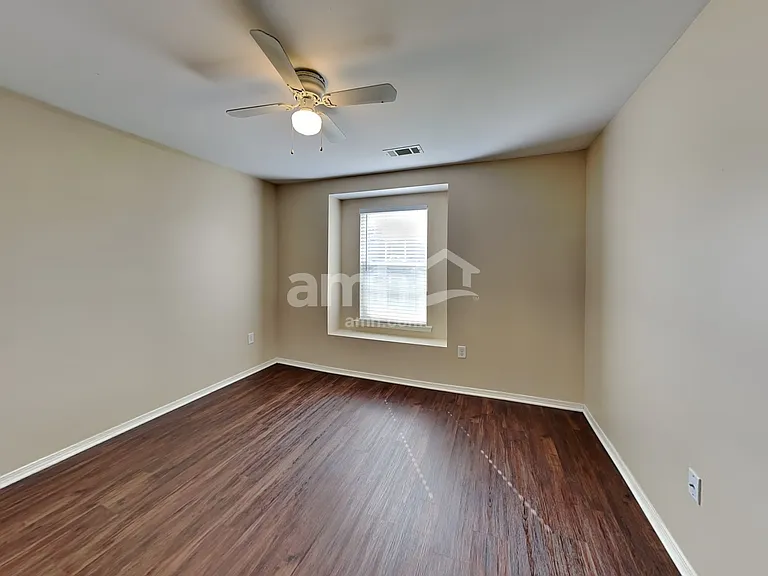 427 Bougainvillea Ct — Photo 10