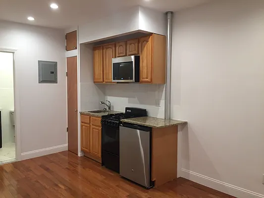 Rented by Michael Palmieri, LREB | media 10