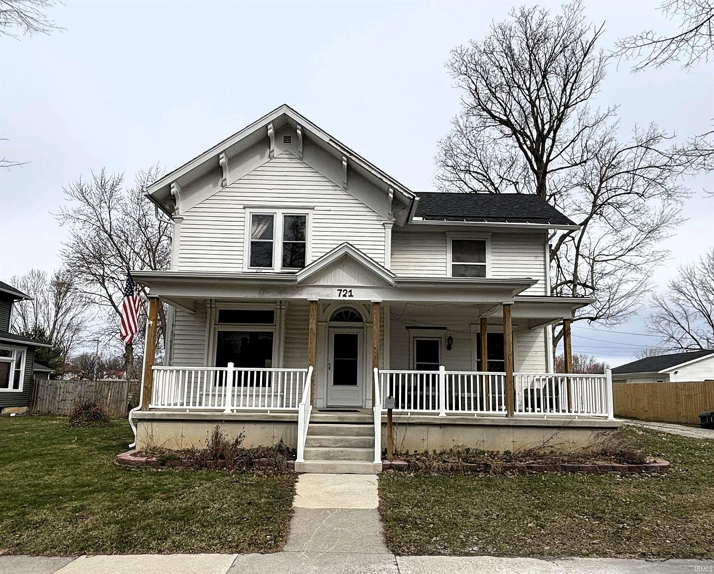 721 Richmond St photo 1