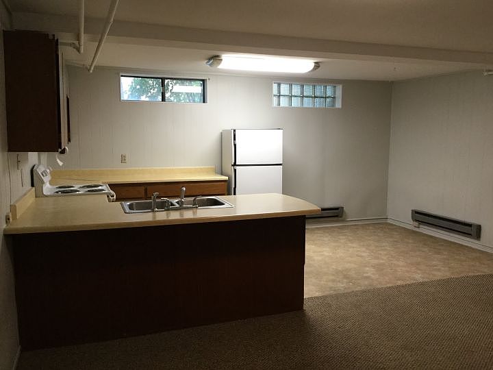 1st image of 46 1/2 Lewis Ave