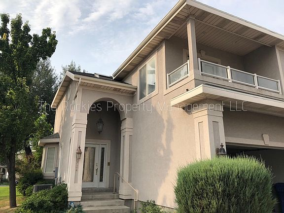 2nd image of 724 S Laguna Cv