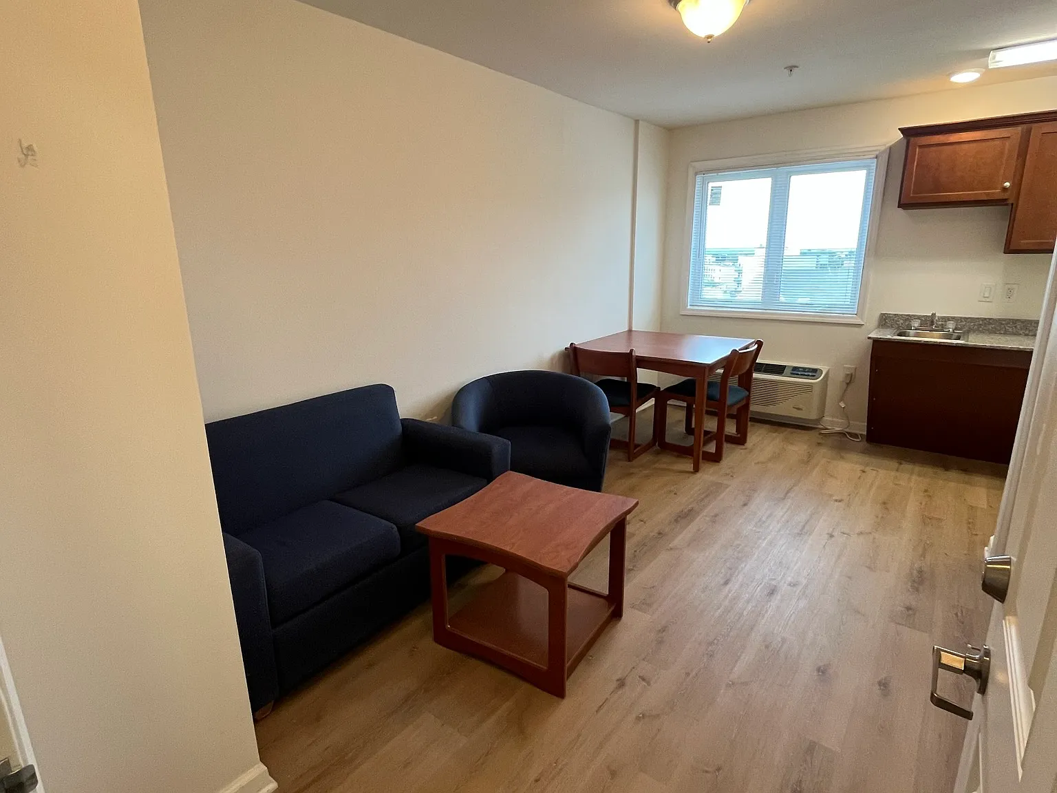 1 bed, 525 sqft, $1,600 — Photo 2