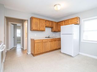 16 Collins St, Springfield, MA 01109