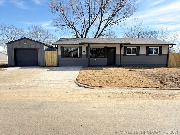 2203 S Poplar St, Sapulpa, OK 74066