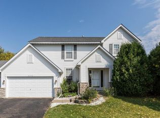 4640 Urbandale Ln N, Plymouth, MN 55446