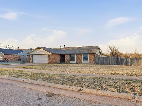 2nd image of 2001 Rushing Springs Trl