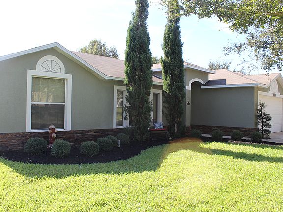 Beautiful curbside appeal