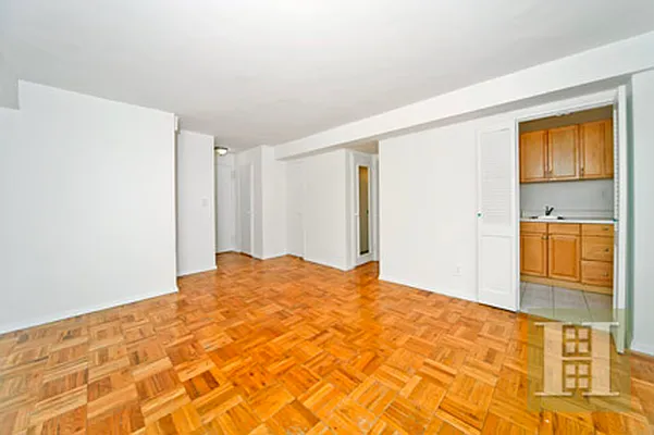 Rented by Halstead Real Estate | media 24