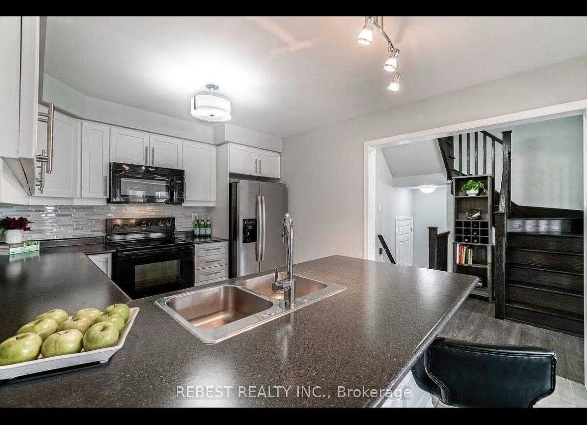 3 bed, $2,950 — Photo 4